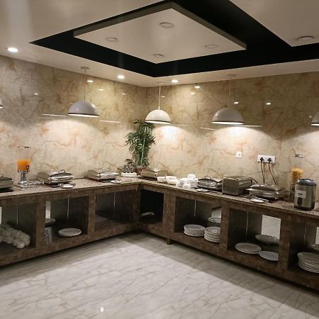 Aalcajars Inn Патна Экстерьер фото