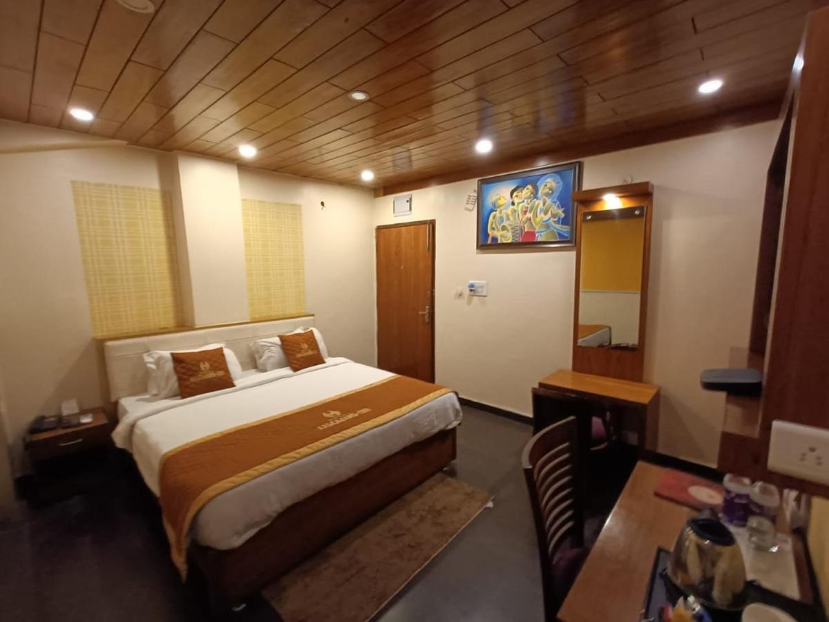 Aalcajars Inn Патна Экстерьер фото